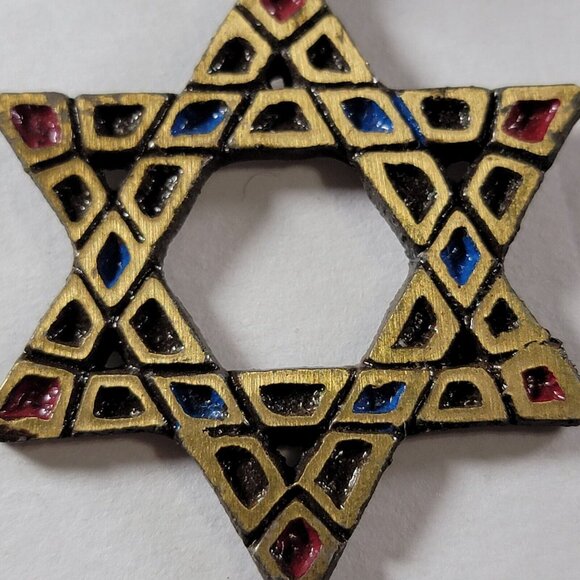 Star Of David Pendant With Red Outer Points And Blue Inner Points 2" Across - Picture 3 of 6